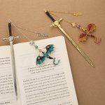 Gepersonaliseerde Draak Zwaard Kraal Ster Fantasy Bladwijzer met Naam Leesaccessoire Verjaardagscadeau voor Lezers Boekenwurmen