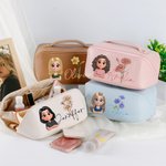 Personalisierte Kosmetiktasche aus PU-Leder mit Cartoon-Charakter Geburtsblume Namen Reisenzubehör Geburtstag Jahrestag Geschenk für Damen