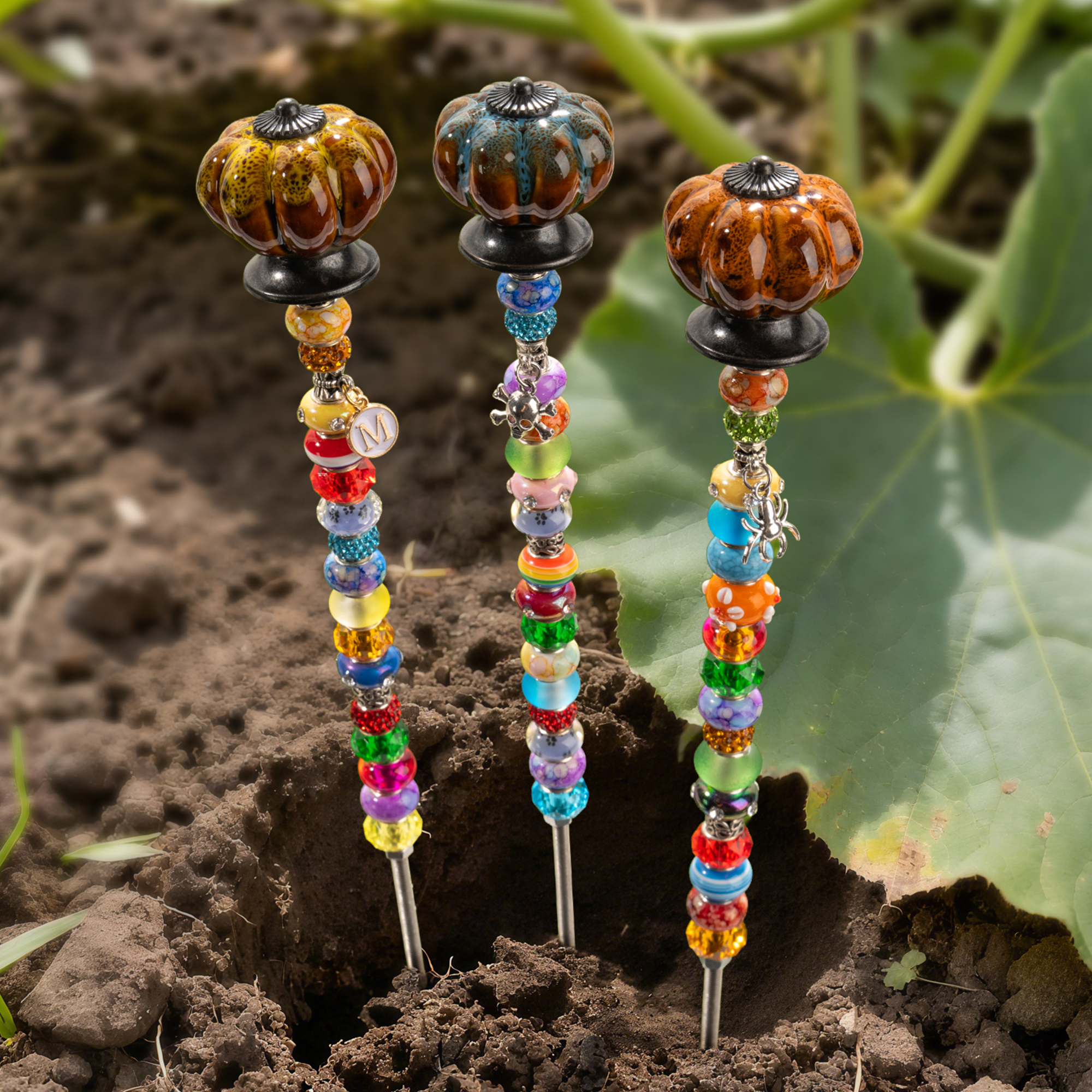 Piquet de jardin personnalisé en céramique avec breloque Décoration de jardin Cadeau d'Halloween pour les femmes jardinières