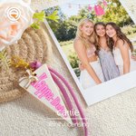 Llavero Personalizado Multicolor con Banderín con el Nombre de la Hermandad y Lazo Regalo del Día de la Candidatura para Hermandades | Callie × Affinity Licensing