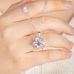 Gepersonaliseerde Fidget Spinner Geboorte Bloemen Ketting met Geboortesteen en Initialen Verjaardag Kerstcadeau voor Vrouwen Haar