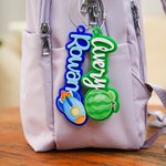 Porte-clés personnalisé en acrylique avec nom en forme de dinosaure bus multicolore Cadeau d'anniversaire pour enfants