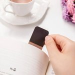 Gepersonaliseerde Magnetische Bladwijzerclip met Motief van Geboortebloem en Cartoonfiguur Verjaardagscadeau voor Familie en Boekenliefhebbers