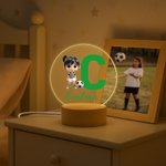Luz nocturna LED personalizada de personaje de fútbol 3D con inicial de nombre y base de madera regalo de cumpleaños para niños y niñas