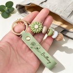 Personalised Birth Flower PU Leather Keychain with Engraved Name and Sunflower Bead Pendant Wedding Party Birthday Gift for Bridesmaids Friends