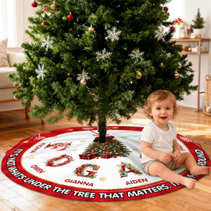 Personalised Star Sweets Floral Initial Christmas Tree Skirt with 2-8 Names Holiday Party Home Decor Christmas Gift for Family Friends