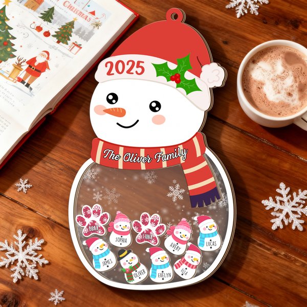 Gepersonaliseerd Schattig Sneeuwpop Hondenpoot Ontwerp Houten Shaker Ornament met 1-13 Namen en Jaartekst Home Tree Decor Kerstcadeau voor Familie Vrienden