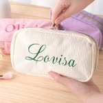 Personlig flerfärgad necessär eller sminkväska med namnsbroderi för vardag och resor perfekt som födelsedags och bröllopspresent