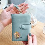 Portefeuille en Cuir Tri-Plié Personnalisé avec Bouquet de Fleur de Naissance Cadeau Anniversaire Fête des Mères pour Femme