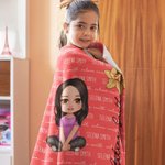 Coperta morbida personalizzata con personaggio in stile cartone animato nome e fiore di nascita regalo perfetto per compleanni o Natale per bambini