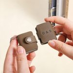 Personalisierter Kleiner PU-Leder Fotoalbum Schlüsselanhänger mit 10-14 Fotos und Text Vatertag Geburtstag Jahrestag Geschenk für Papa Freunde Paare