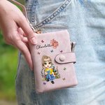 Personifierad tecknad läsfigur Födelseblomma Tri-Fold PU läder armband plånbok med korthållare och namn Födelsedagspresent för bokmalar