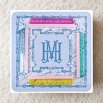 Alfombrilla de Mahjong personalizada con monograma de flores azules y blancas y bolsa de almacenamiento Accesorio de juego Regalo de cumpleaños navideño para los amantes del Mahjong