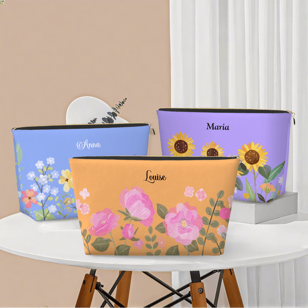 Borsa per il trucco portatile personalizzata con fiori acquerellati e nome, regalo di compleanno essenziale per le donne.