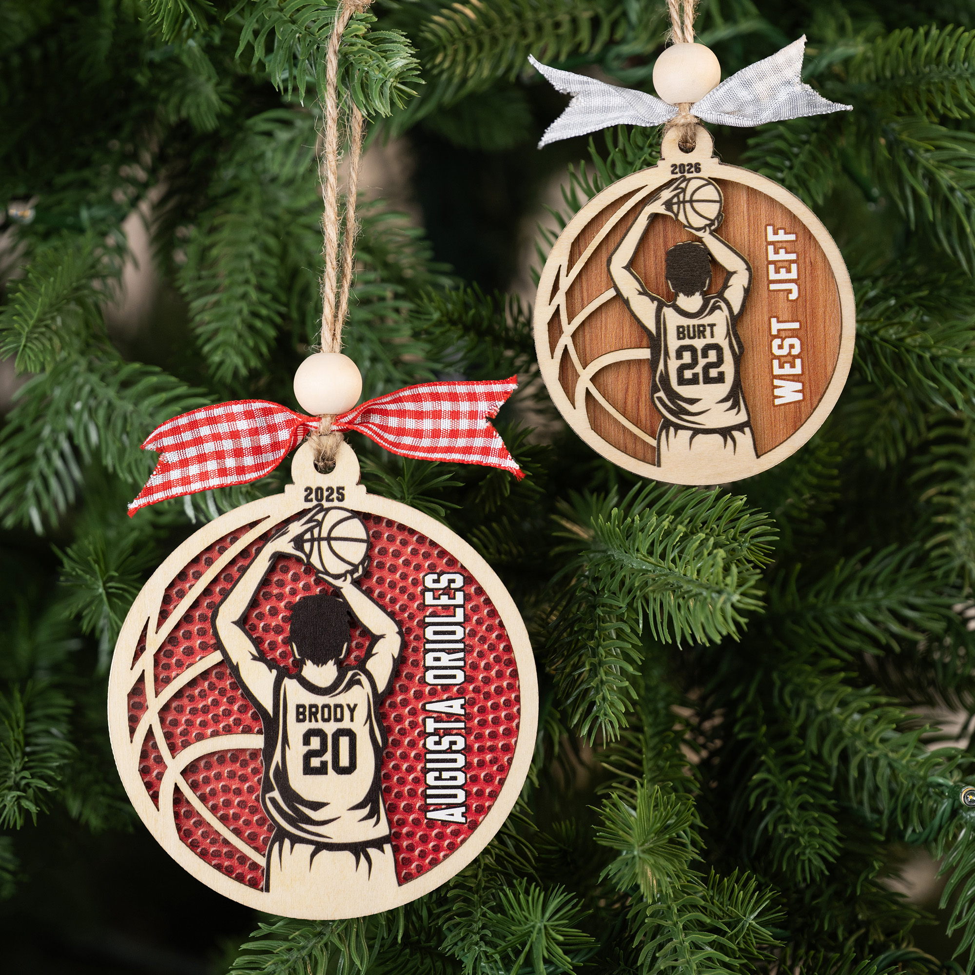 Ornement de Noël personnalisé en bois avec nom et numéro de joueur de basket Cadeau de Noël pour les joueurs de basket