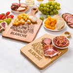 Tabla de cortar de madera para embutidos con asa personalizada y grabada con el nombre del tren Decoración para el hogar Made in USA Regalo de inauguración de la casa para la familia