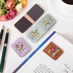 Personalisiertes magnetisches Lesezeichen aus PU-Leder mit Namen und Blumenmotiv in bunten Farben Geburtstag Weihnachtsgeschenk für Lesefreunde