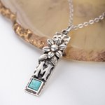 Collana personalizzata in argento sterling con iniziali in stile boho floreale turchese, regalo di compleanno per donne e ragazze.