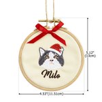 Ornamento ricamato personalizzato con il volto dell'animale domestico, con nome e fiocco rosso, regalo di Natale per gli amanti degli animali.