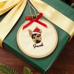 Ornamento ricamato personalizzato con il volto dell'animale domestico, con nome e fiocco rosso, regalo di Natale per gli amanti degli animali.