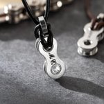 Collana personalizzata in pelle PU a forma di catena di bicicletta con nome Regalo di compleanno e anniversario per ciclisti