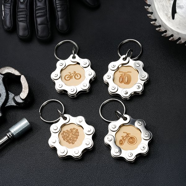 Portachiavi personalizzato con catena da bicicletta riciclata con motivo in legno e testo inciso al laser Regalo di compleanno per amici ciclisti