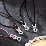 Collana personalizzata in pelle PU a forma di catena di bicicletta con nome Regalo di compleanno e anniversario per ciclisti
