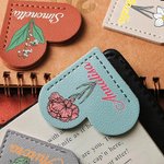 Segnalibro personalizzato in pelle PU con fiori di nascita e nome regalo ideale per compleanni e anniversari per donne e uomini amanti dei libri