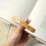 Portapagine personalizzato in legno con nome inciso accessorio per comoda lettura regalo di compleanno per amanti dei libri