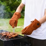 Personalised The Grill Father BBQ Insulated Cowhide Leather Pair of Gloves with Name Cooking Accessories Father's Day Birthday Gift for Men Dad