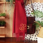 Sciarpa calda personalizzata con ricamo a doppio cuore, multicolore, super morbida con nappe, con nome e data, regalo di Natale, compleanno e anniversario per una coppia.