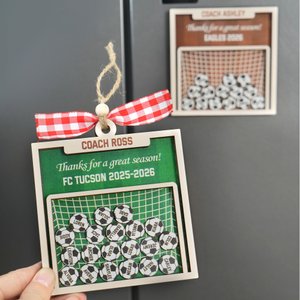 Personalised Thanks for A Great Season Soccer 4D Shaker Ornament Fridge Magnet with Name and Team Name Christmas End of Season Gift for Coach