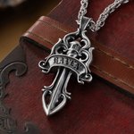 Collier personnalisé en zircon avec nom, dagues en rose, bijoux vintage esthétiques, cadeau d'anniversaire pour les amateurs de style médiéval, filles gothiques.