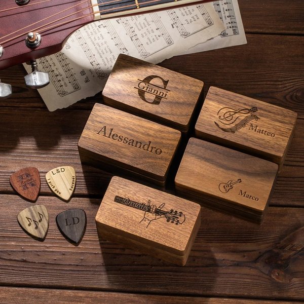 Set personalizzato di plettri in legno per chitarra con scatola magnetica e testo e simbolo incisi regalo di compleanno per musicista chitarrista