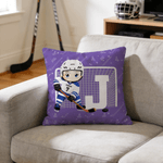 Taie d'oreiller personnalisée en forme de dessin animé de joueur de hockey sur glace avec nom, numéro et initiale Cadeau d'anniversaire pour les amoureux du hockey