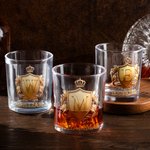 Gepersonaliseerde gouden badge initiële naam 10 oz Rock Whiskey glas ouderwetse verjaardagscadeau voor man barman whiskey liefhebber