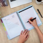 Bloc-notes A4 personnalisé avec fleur de naissance Multicolore avec page intérieure en PP et bloc-notes Fournitures de bureau Cadeau d'anniversaire pour enseignant(e) étudiant(e) personnel de bureau