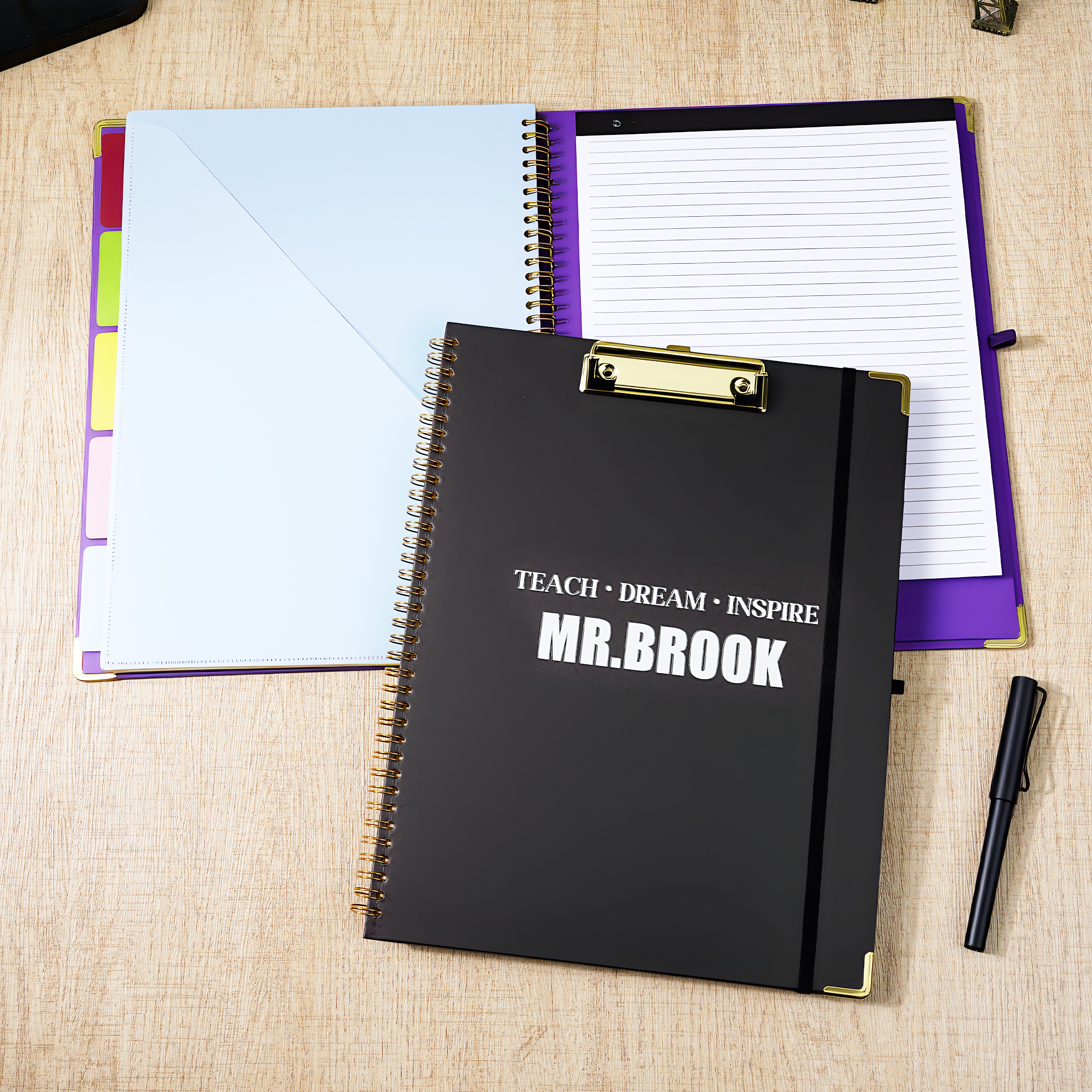 Planche à pince A4 multicolore personnalisée avec titre, page intérieure PP et bloc-notes Fournitures de bureau Cadeau d'anniversaire pour enseignant(e) Étudiant(e)