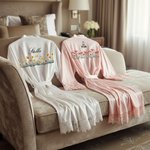 Gepersonaliseerde Geboortebloem Satijnen Kanten Badjas met Naam en Datum Vrijgezellenfeest Bruidsmeisje Huwelijkscadeau voor haar