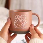 Taza de cerámica de 12 oz con asa y nombre Personalizada con foto de pareja estilo Line Art Regalo de aniversario de San Valentín para pareja