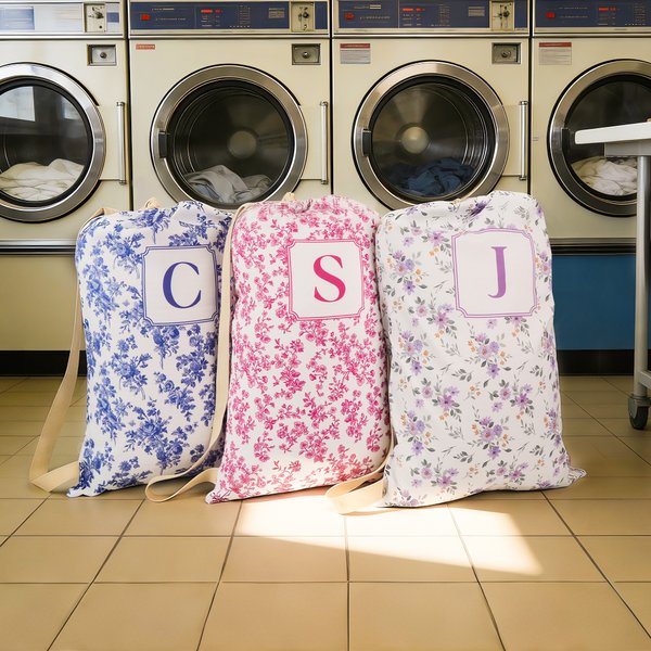 Gepersonaliseerde Toile De Jouy stijl grote capaciteit koord waszak met initiaal Dorm dagelijks gebruik back-to-School Gift voor hogescholen studenten