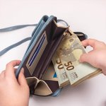 Portafoglio a tracolla in pelle PU personalizzata con personaggio fiore di nascita e nome porta telefono regalo per amici