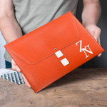 Personlig krans Drake Uggla Vattentät PU lädermapp med initialer och namn Kontorstillbehör Affärsresegåva för medarbetare Kollegor