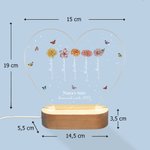 Gepersonaliseerd Geboortebloemen Hartvormige Acryl LED Nachtlampje met Houten Voet en 1–12 Namen Moederdag Verjaardagscadeau voor Mama en Oma