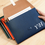 Personlig krans Drake Uggla Vattentät PU lädermapp med initialer och namn Kontorstillbehör Affärsresegåva för medarbetare Kollegor