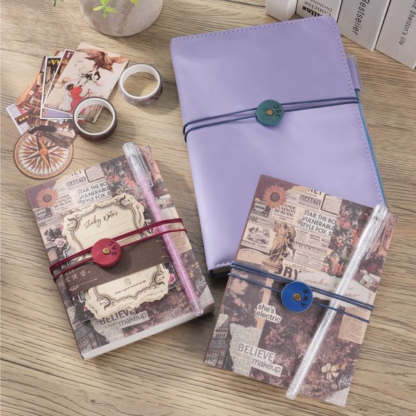 Banda personalizzata in pelle multicolore con rivetti e iniziali Banda elastica per planner e diari Regalo per gli appassionati di planner e diari fatti a mano