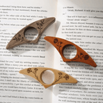 Personalised Handmade Natural Walnut Birth Flower Book Page Folder with Name Novel Reading Accessories Birthday Gift for Book Lovers Bookworms