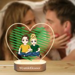 Personalisierte Cartoon Paar Charakter Herz Acryl LED Nachtlicht mit Namen und hölzerne Basis Home Decor Valentinstag Jahrestag Geschenk für Paar