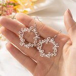 Gepersonaliseerde familienaam hoepel oorbellen sierlijke sieraden verjaardag verjaardagscadeau voor vrouwen