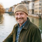 Gorro de punto personalizado suave con flor de nacimiento y nombre bordado accesorio diario regalo de cumpleaños para mujeres y hombres